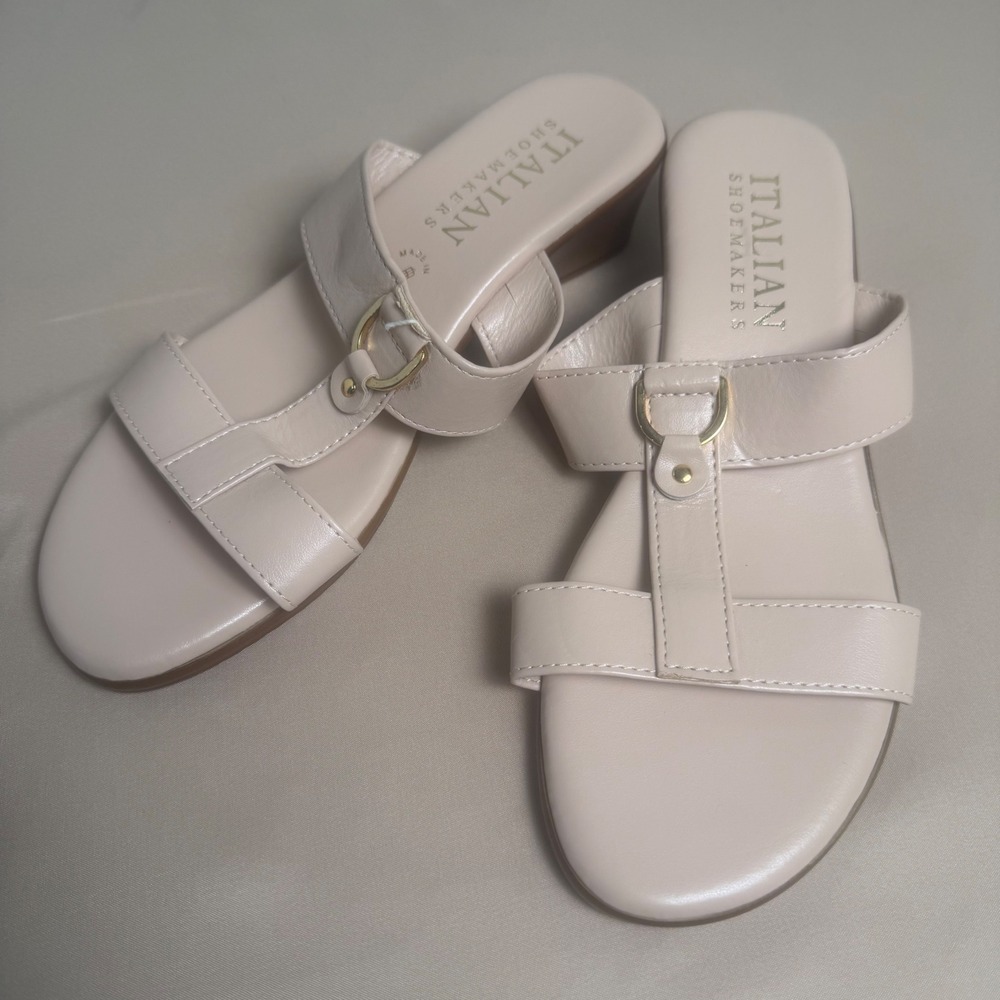 Italian Shoemakers Made in Italy Cream T-Strap Sandals Gold Hardware 8.5